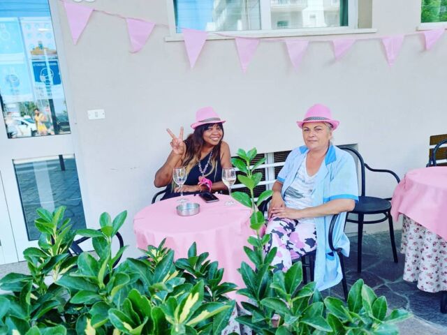 Anche qui all' #hotelfedorarimini c'è aria di notte rosa 😉

#instagood #photooftheday #follow #summer #estate2021 #hotelfedorarimini #rimini #romagnamia #notterosa